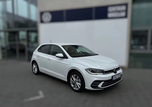 samochody osobowe Volkswagen Polo cena 89900 przebieg: 2500, rok produkcji 2022 z Biskupiec